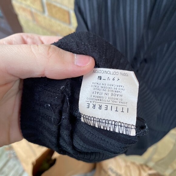 Vintage 1998 Versace Ripple Knit Logo T Shirt Black Size 54 - Picture 8 of 9